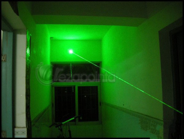 緑色光　レーザーポインター