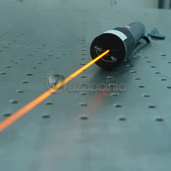 最新品 HTPOW 黄色光100mw 300mw 500mw 3000mw CW laser 589nm イエロー 天体観望 レーザーポインター 激安589nm黄色レーザーポインター 新登場 オレンジ色の光 50mw/100mw/200mw CW laser 593.5nm